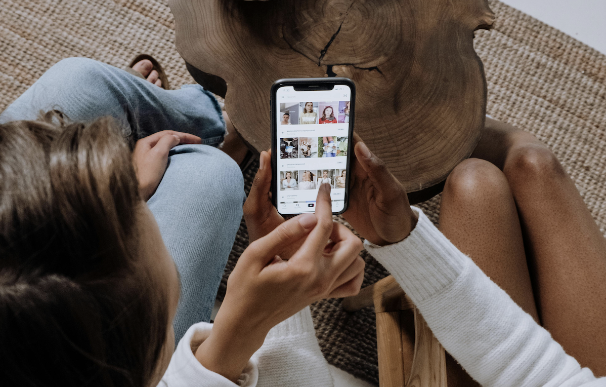 img1 Photo by Solen Feyissa on Unsplash
